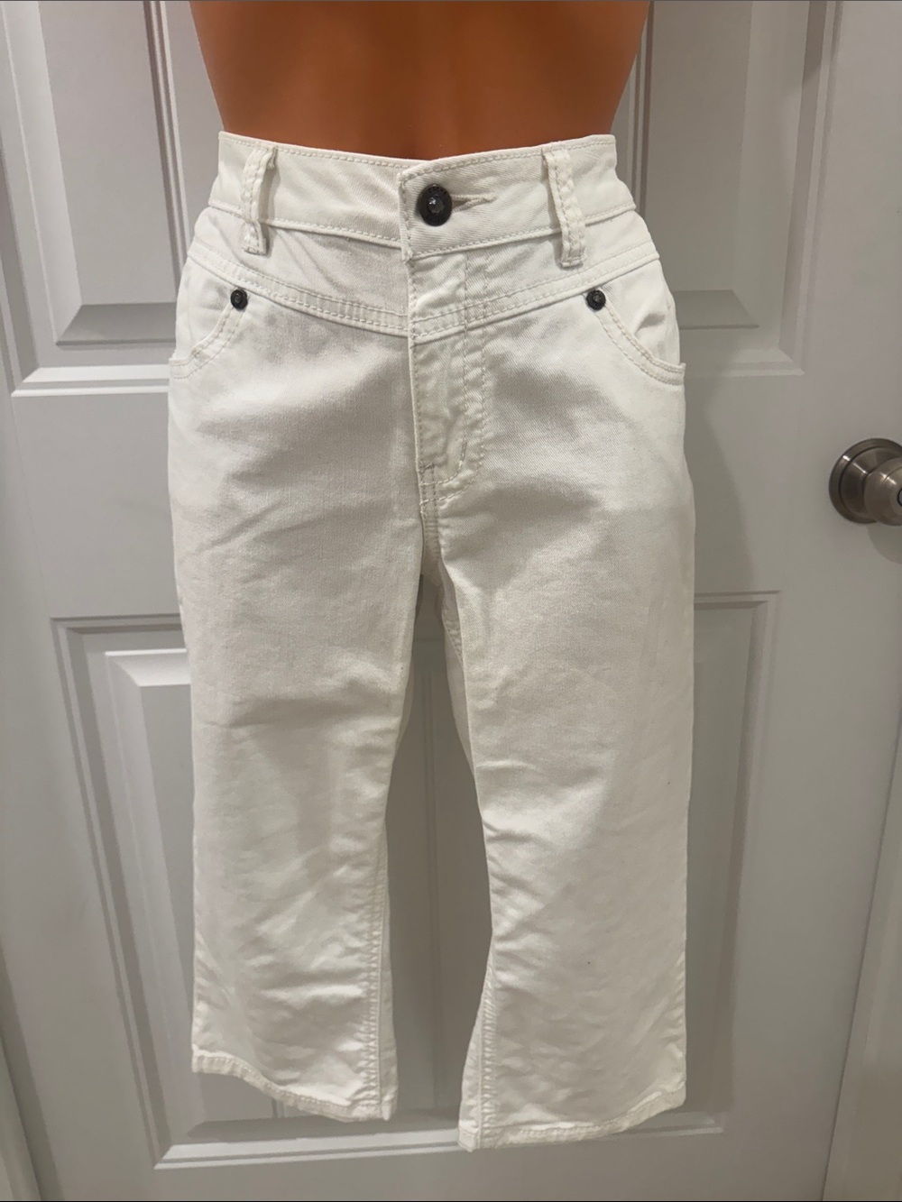 Cache White Capri Pants Size 8 $75 EUC KL Y2K